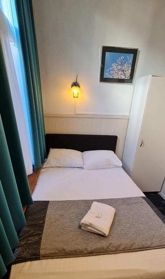 אמסטרדם Euphemia Budget Old City Canal Zone מראה חיצוני תמונה